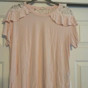 NWT POL top size L with cute ruffle and lace